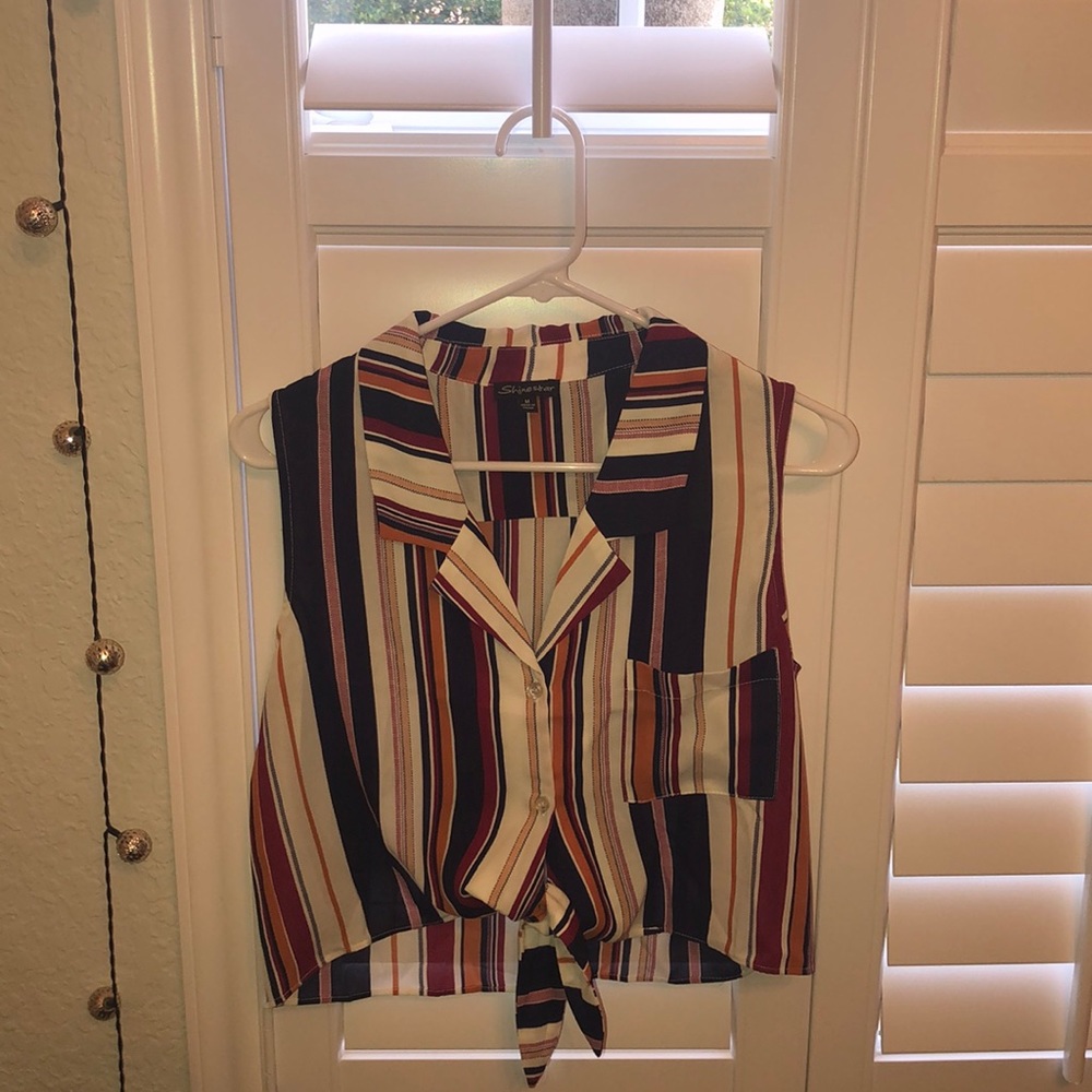 Cropped button up